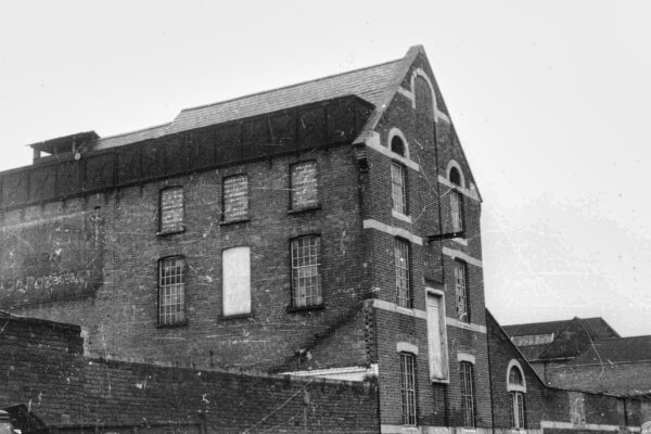 Dymore Brown Brewery 1970 (library) LUM