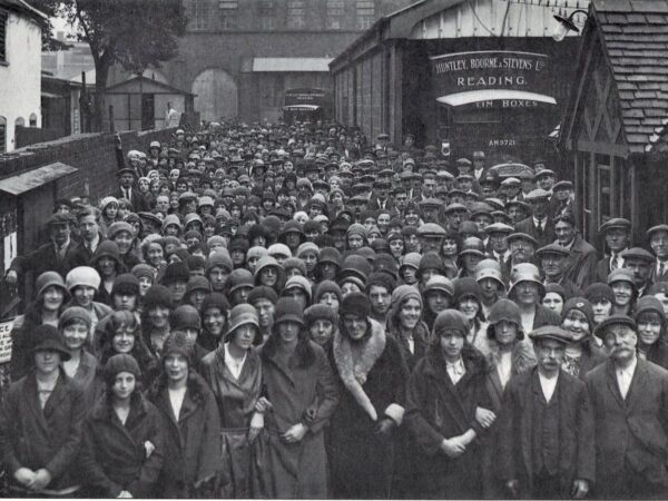 1920s - HBS Exodus into Southhampton St - HBS Book p17