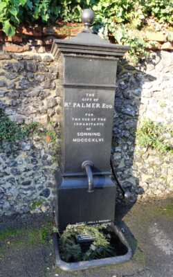 2019 - Reading Ironworks - BE&A - Sonning High St - R Palmer Water Trough (3)
